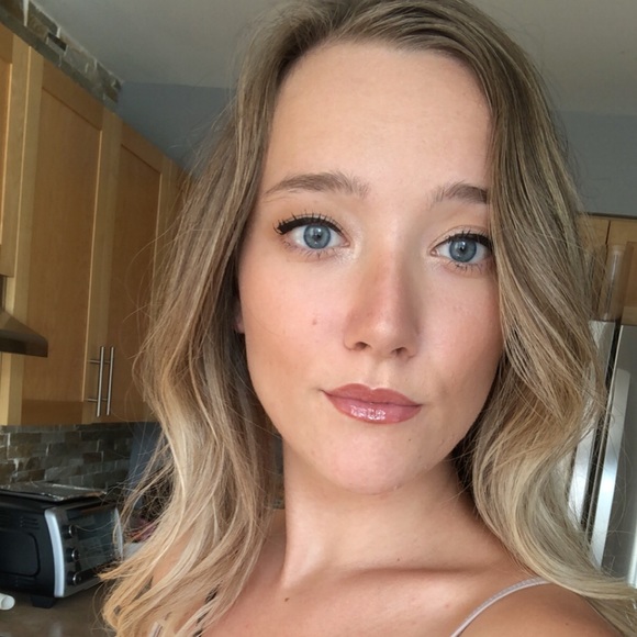 Meet your Posher, Martyna - Picture 1 of 1